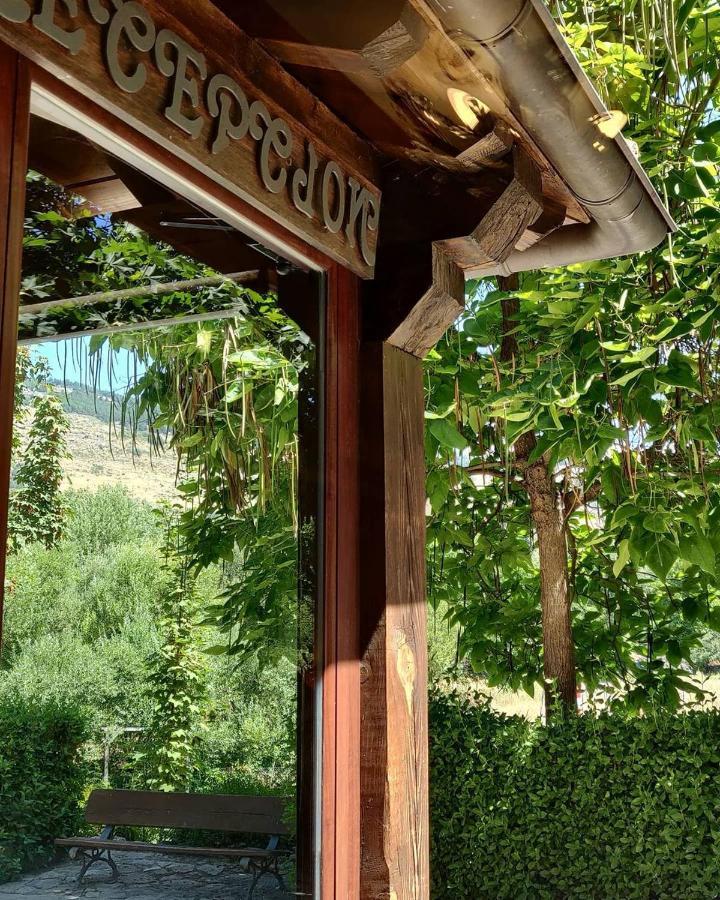 Hotel Ribera Del Corneja Navacepedilla de Corneja Buitenkant foto