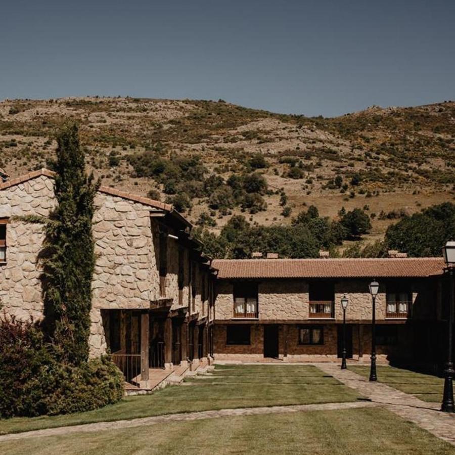 Hotel Ribera Del Corneja Navacepedilla de Corneja Buitenkant foto