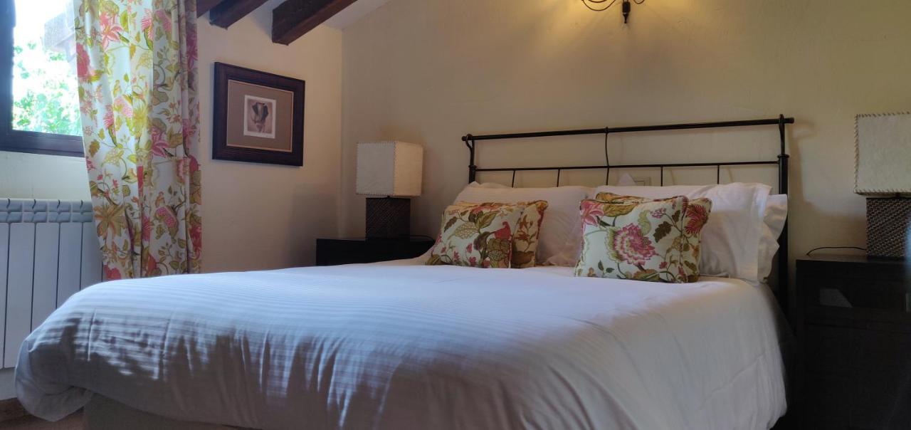 Hotel Ribera Del Corneja Navacepedilla de Corneja Buitenkant foto