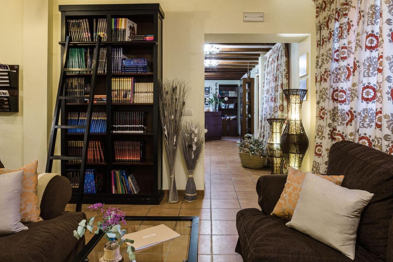Hotel Ribera Del Corneja Navacepedilla de Corneja Buitenkant foto
